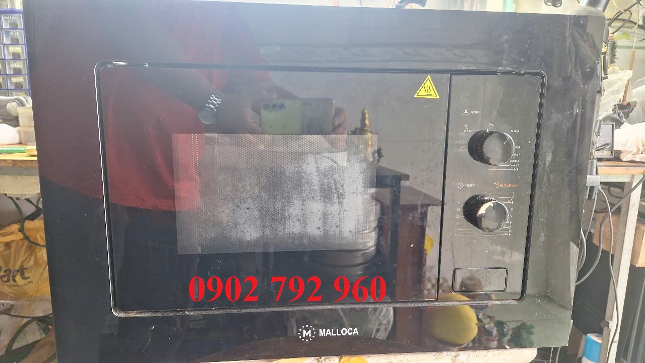 Sửa lò vi sóng Malloca không nóng