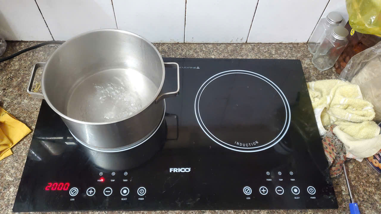 Sửa bếp từ Frico bị lỗi nhảy cầu dao khi bật bếp tại Thủ Đức Sửa bếp từ Frico bị lỗi nhảy cầu dao khi bật bếp tại Thủ Đức